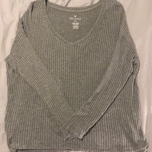 American Eagle Gray Long Sleeve Tee